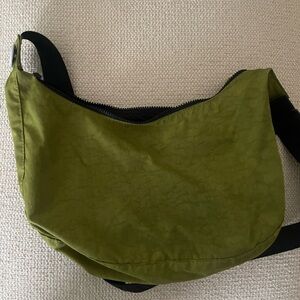 Gently Worn Baggu Avocado Medium Crescent Bag